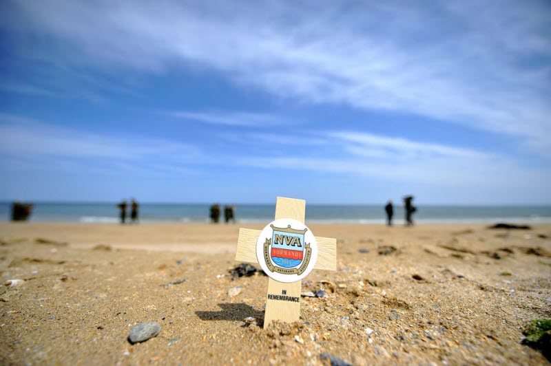 Remembrance cross on beach of Colleville-Montgomery 2009